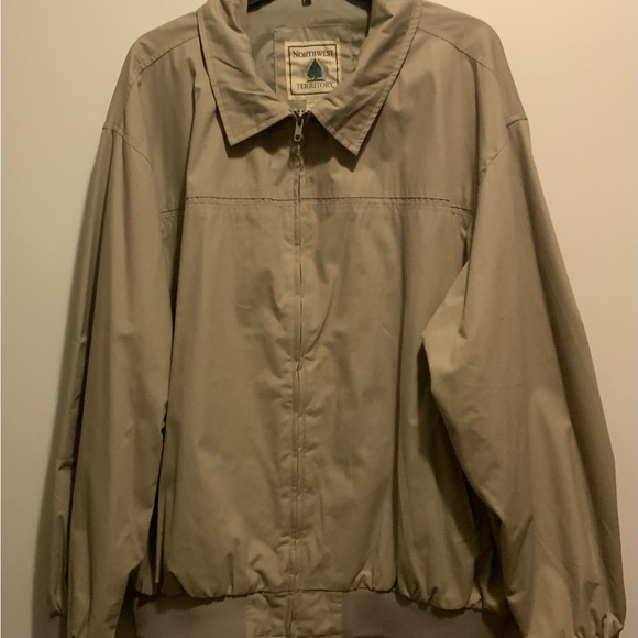 Northwest Territory Other - Mens light taupe Northwest Territory jacket in Large.
